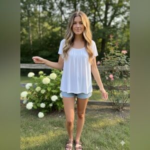 Gap flutter sleeve white women’s top size medium